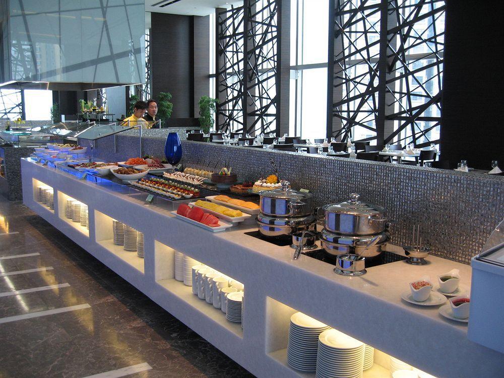 Nina Hotel Tsuen Wan West Hong Kong Esterno foto A buffet at a hotel