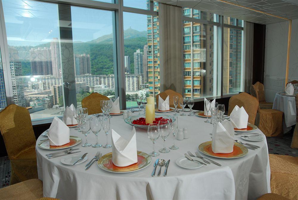 Nina Hotel Tsuen Wan West Hong Kong Esterno foto A table set for a formal dinner