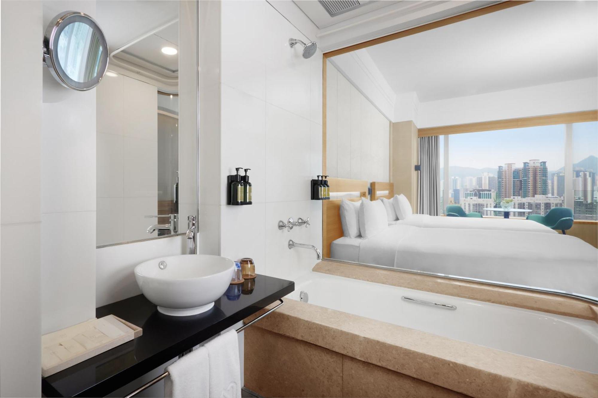 Nina Hotel Tsuen Wan West Hong Kong Esterno foto Deluxe Room with Harbour View
